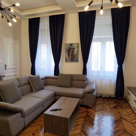 Zen Apartments Oradea Ngoại thất bức ảnh