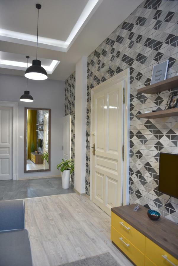 Zen Apartments Oradea Ngoại thất bức ảnh